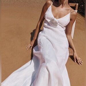 DISSH White Maxi Dress with Spaghetti Straps